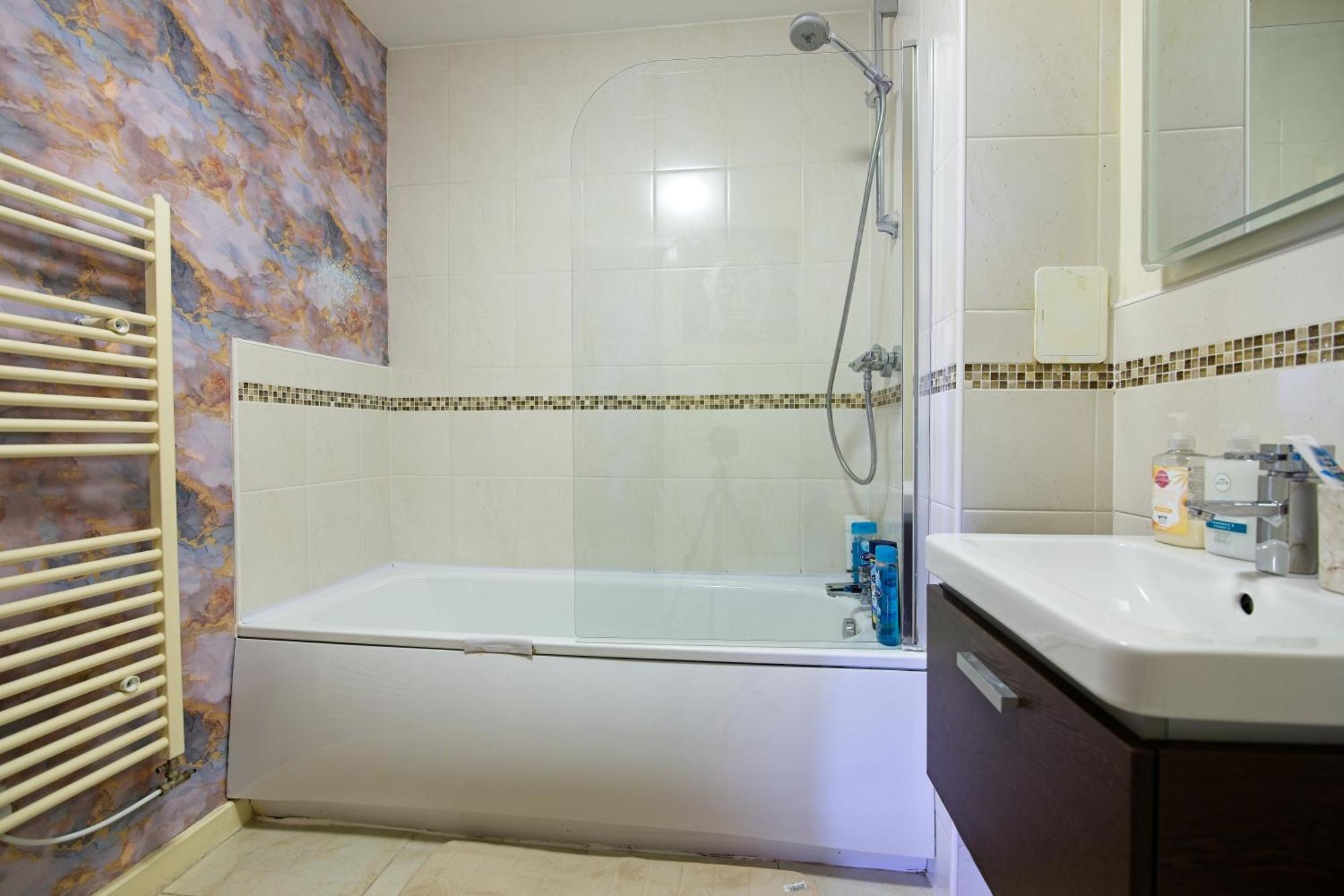 Five Star Rated Condo Манчестер Экстерьер фото